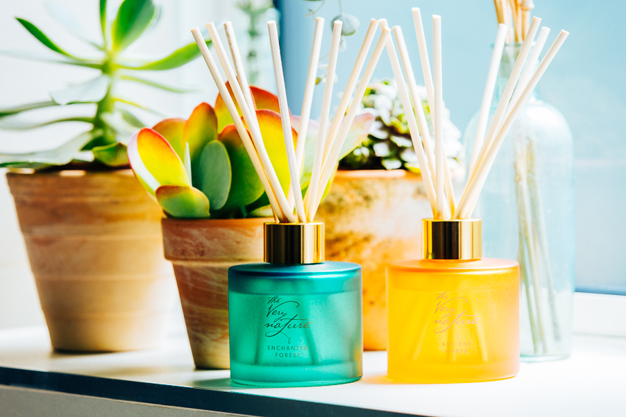 reed diffuser product photography