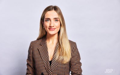 What to Wear for Your Business Headshot